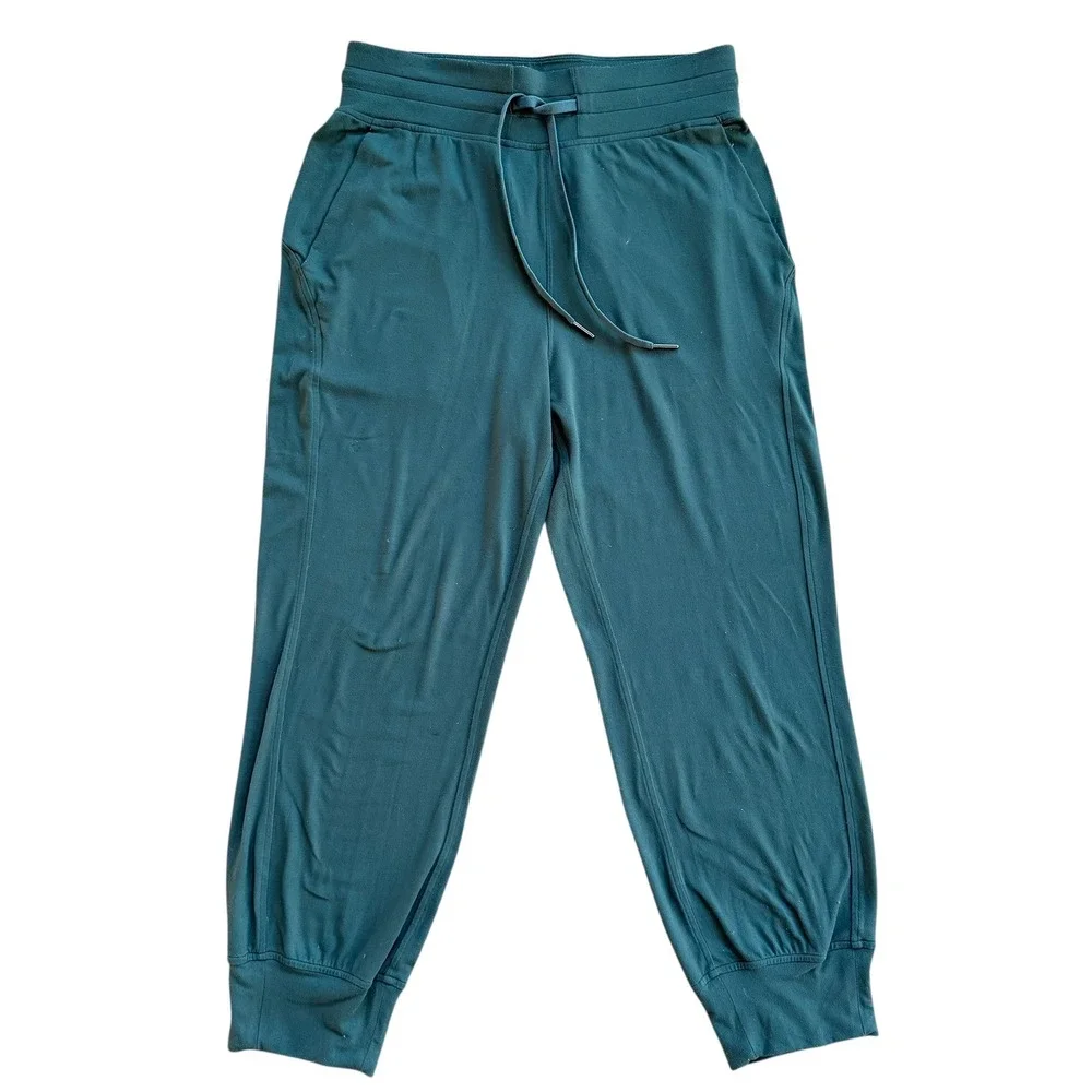 Lululemon‎ Women's Jogger Pants High Rise Cropped High Rise Size 6 W6BPVS